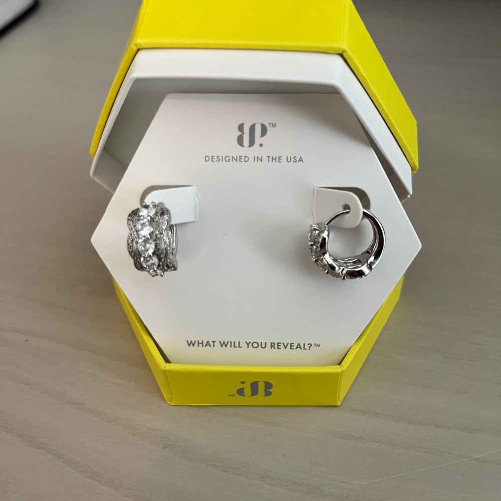 BP Cubic Zirconia Huggies